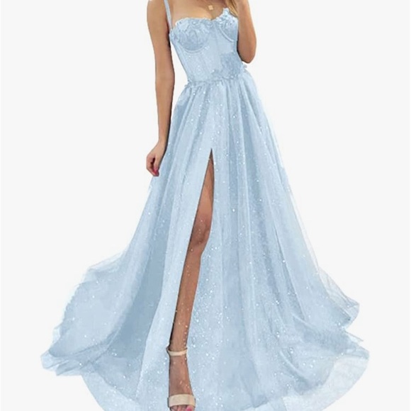 Blue prom dress with back corset. - Picture 1 of 1